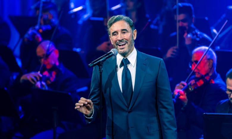 كاظم الساهر ونجد في ختام الغناء بالفصحى بمركز إثراء