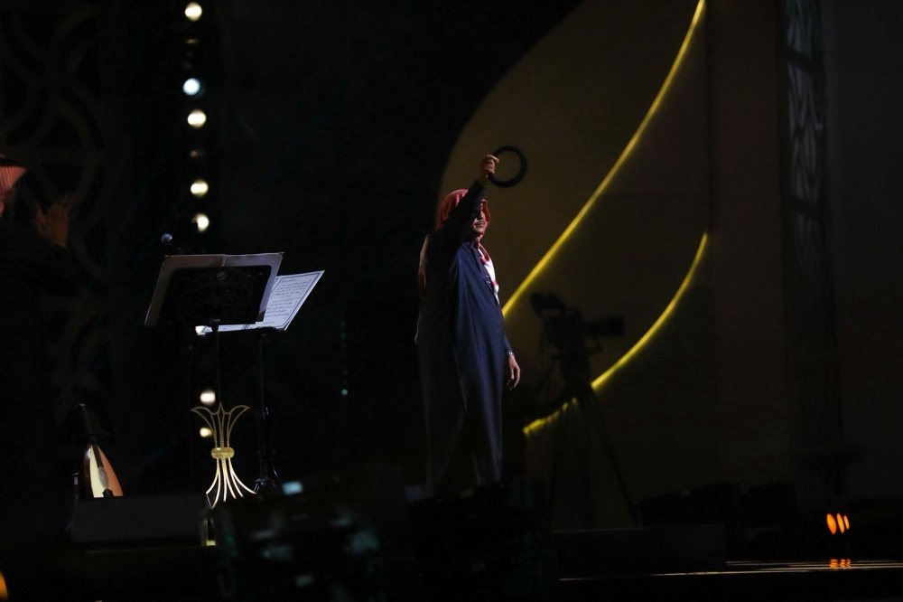 محمد عبده يطرب الجمهور في موسم الرياض