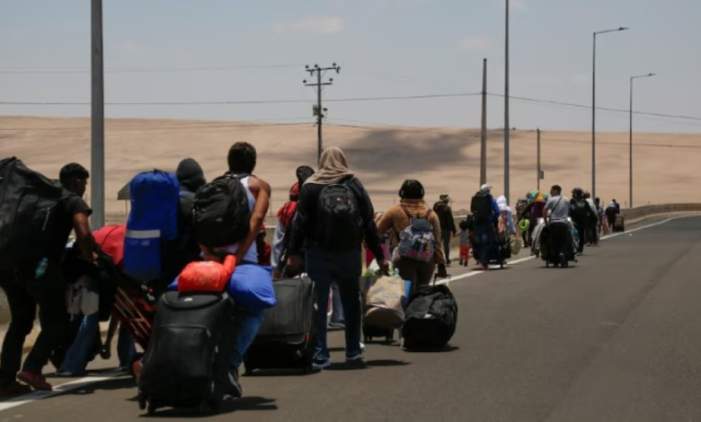 البيرو تعلن حالة الطوارئ على حدود تشيلي لمدة 60 يوماً