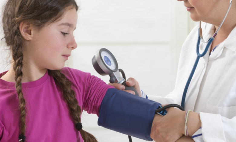 الأطعمة فائقة المعالجة: تحذير من يونيسف حول صحة الأطفال