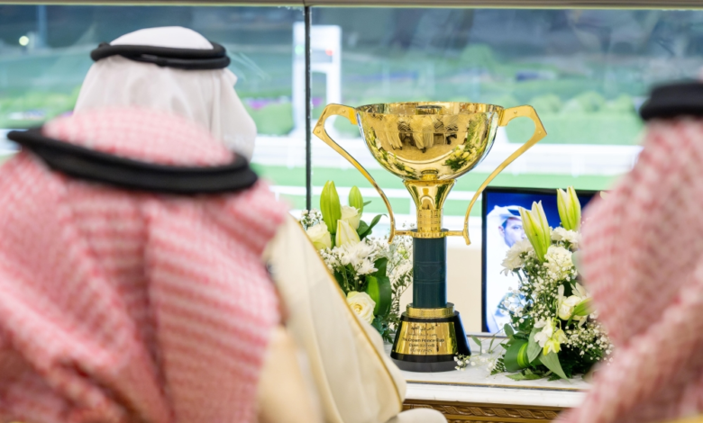 أمير الرياض يتوج الفائزين بكأسي ولي العهد للخيل في الجنادرية