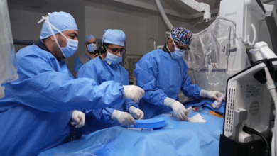 إنجاز طبي بمكة: استبدال الصمام الأورطي لتسعينية بالقسطرة