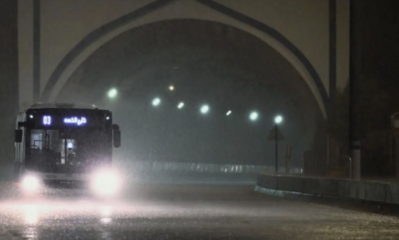 Heavy rains hit Mecca and Jeddah; weather and civil defense warnings issued