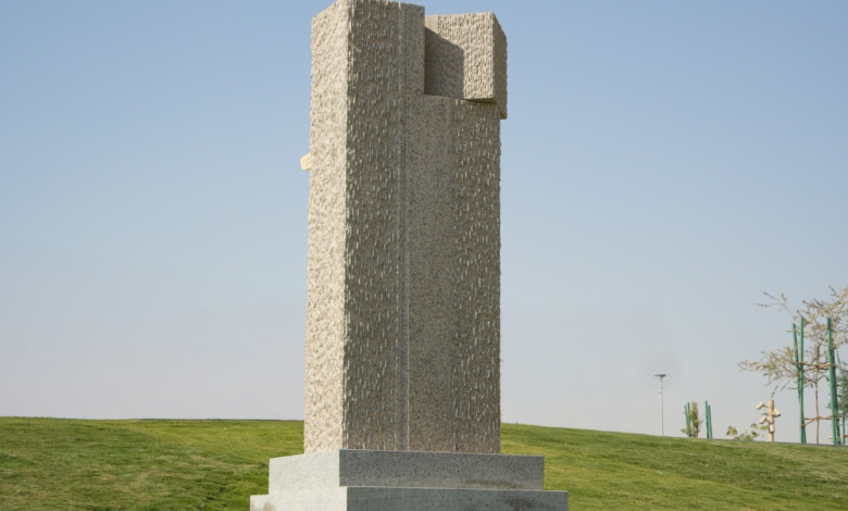 الرياض آرت تُزين العاصمة بـ14 منحوتة من طويق للنحت