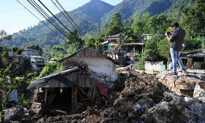فيضانات إندونيسيا: مقتل أكثر من 1000 شخص وتحذيرات مستمرة