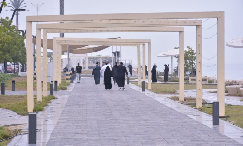 أمطار الشرقية: أجواء شتوية ساحرة تحول الكورنيش لكرنفال سياحي