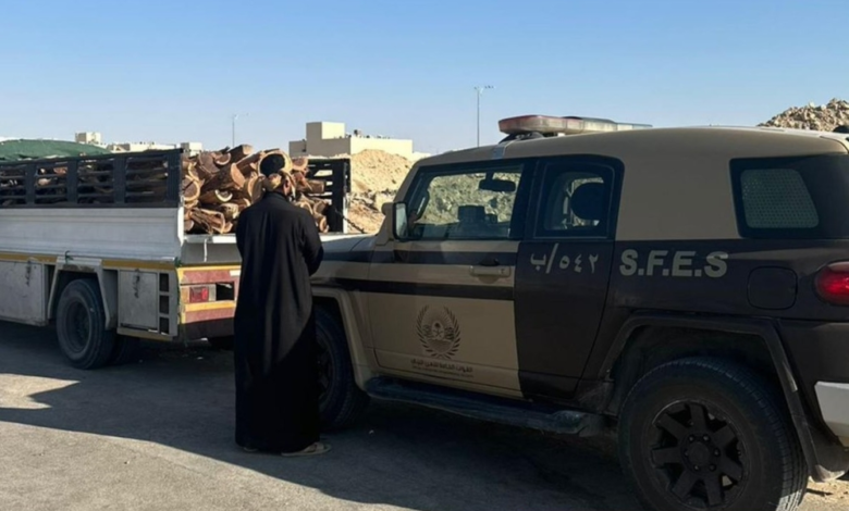 ضبط مخالف لنظام البيئة بالرياض لنقل حطب محلي