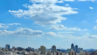 السحب الركامية في مكة: مشاهد خلابة تزين سماء العاصمة المقدسة