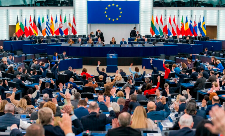 البرلمان الأوروبي يقر حظر الغاز الروسي بحلول 2027 رسمياً