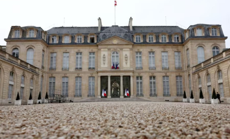 سرقة قصر الإليزيه: محاكمة أمين الفضيات بتهمة اختلاس مقتنيات نادرة