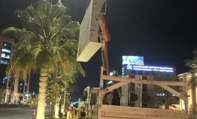 سياسة لوحات الجوف الجديدة: حظر الومضات وتحسين المشهد الحضري