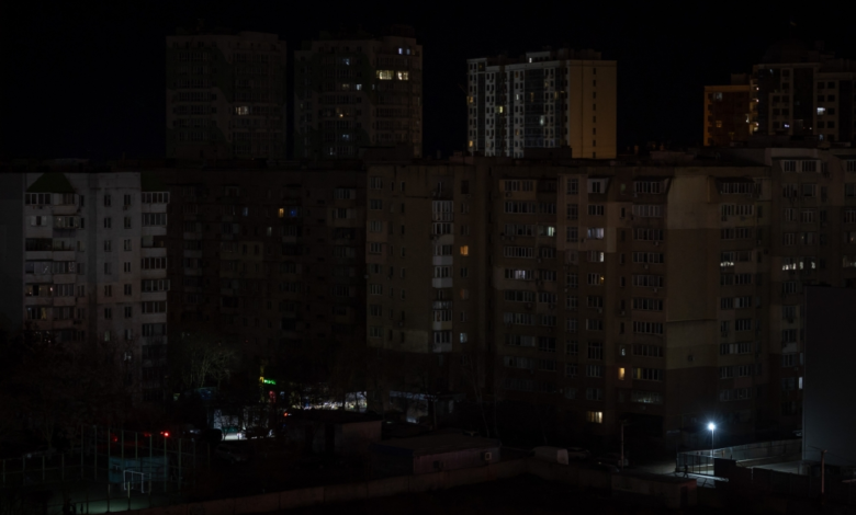 انقطاع الكهرباء في أوكرانيا بعد هجمات روسية مكثفة