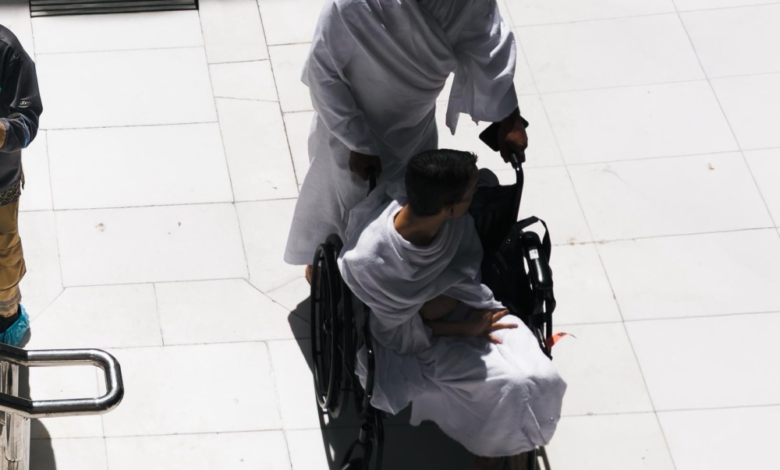 Special pathways for the elderly and people with disabilities in the Grand Mosque