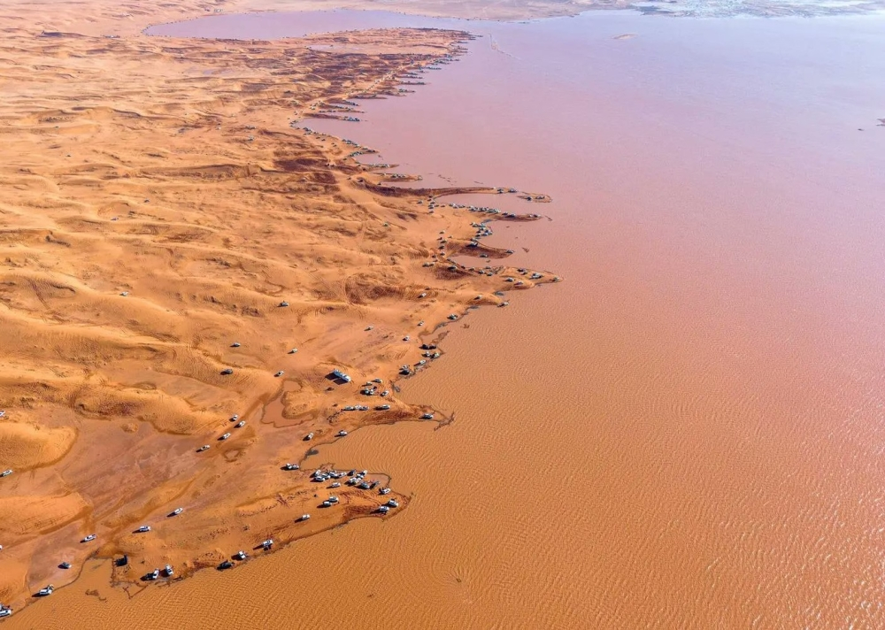 Rawdat Mahna Lake in Al-Qassim