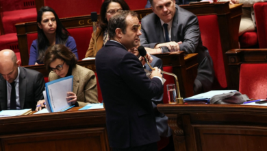 فرنسا تواجه خطر الإغلاق الحكومي بسبب أزمة الميزانية