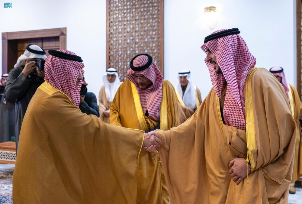 الأمير عبدالعزيز بن سعود يلتقي أمير الجوف ويطّلع على مبادرات المنطقة التنموية - واس