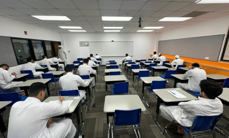 التعليم: منع دمج الفصول وضبط الانضباط قبل الاختبارات