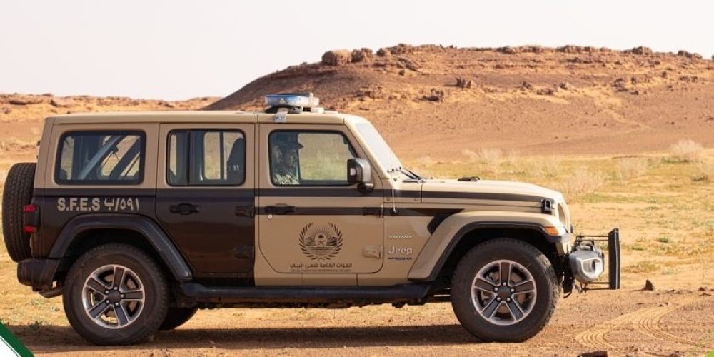 ضبط مخالف بالتخييم في محمية الملك عبدالعزيز الملكية - الأمن البيئي