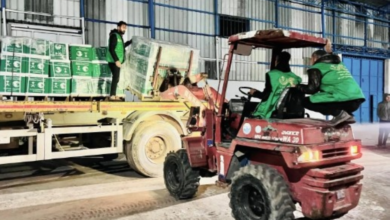 A new Saudi aid convoy arrives in central Gaza to support displaced people