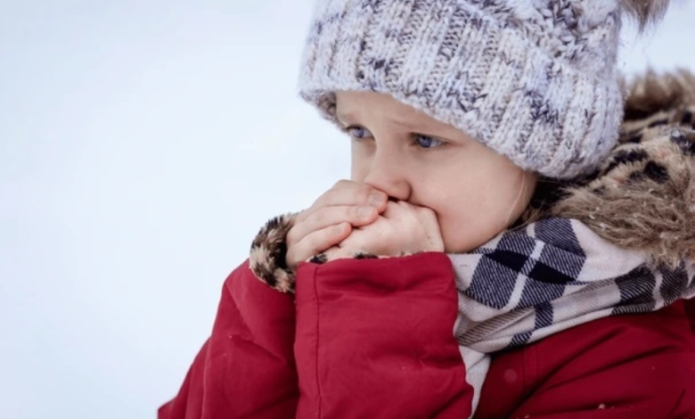 انخفاض حرارة الجسم في الشتاء: الأعراض وطرق الوقاية
