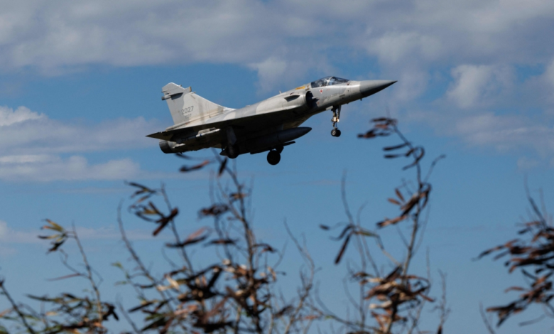 مناورات الصين حول تايوان: تحذيرات من حرب وشيكة وصفقة أسلحة أمريكية