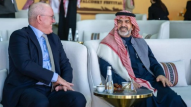 سفير هولندا يزور مهرجان الملك عبدالعزيز للصقور 2025 ويشيد بالتقنيات