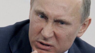 Trump criticizes targeting of Putin; Zelensky demands 50-year guarantees