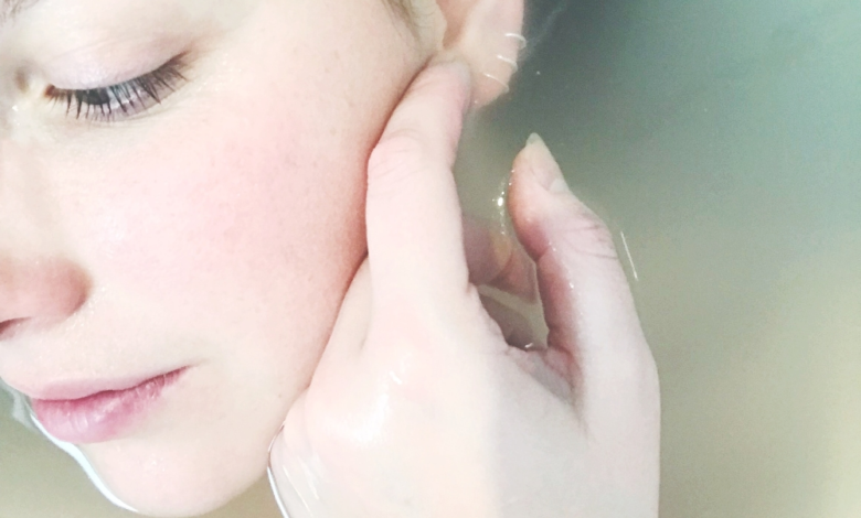 جلد الدجاج أو التقرن الشعري: الأسباب والأعراض والحلول