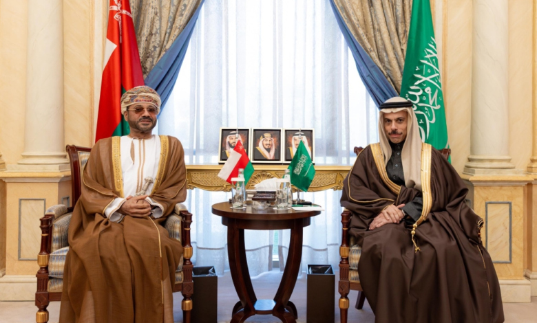 The Saudi Foreign Minister discusses regional developments with his Omani counterpart
