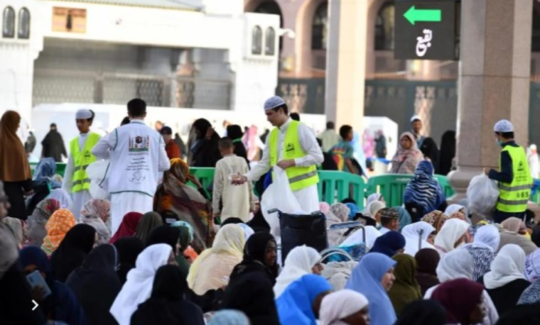 نصف مليون ساعة تطوعية في المسجد النبوي خلال 2025