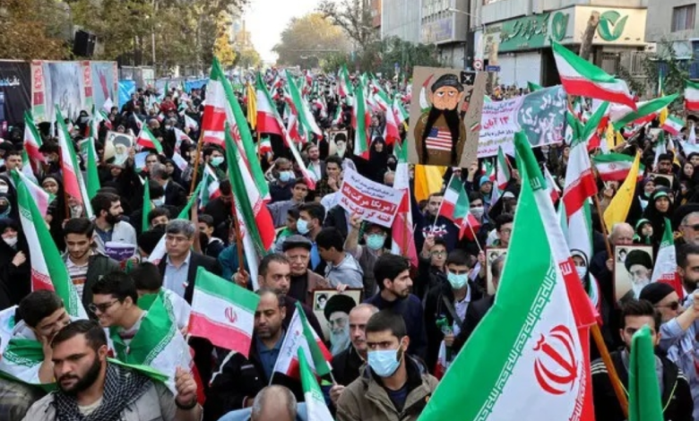 قتيلان في احتجاجات إيران: مواجهات لردغان ترفع حدة التوتر