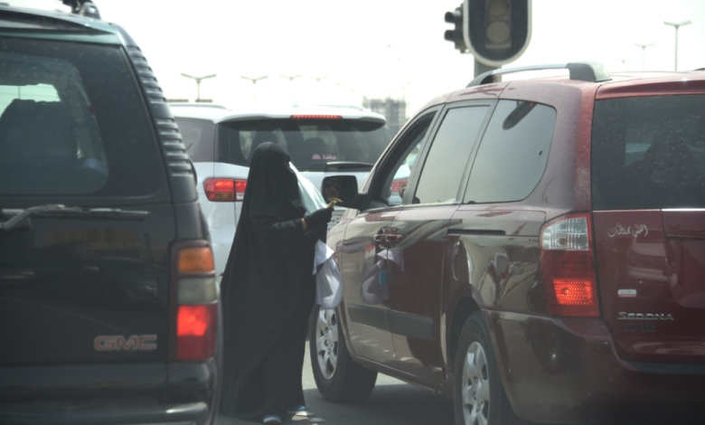 عقوبة التسول في السعودية: السجن والغرامة وطرق الإبلاغ