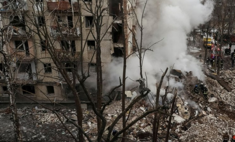 Russian shelling of Kharkiv leaves 19 injured; Zelensky condemns the attack