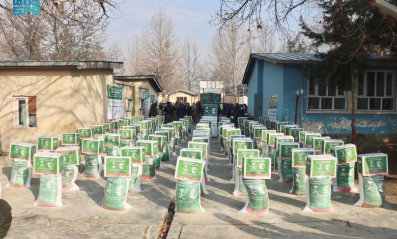 السعودية تغيث 4 دول.. مساعدات غذائية من مركز الملك سلمان