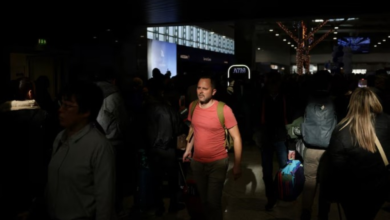 اليونان تغلق مجالها الجوي وتوقف الرحلات بسبب عطل تقني