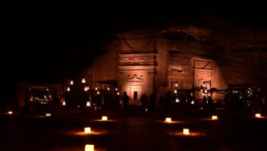 النقش على الصخور في العُلا: إرث حضاري وفن متجدد