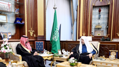 رئيس مجلس الشورى يستقبل محافظ الحكومة الرقمية لتعزيز التحول الرقمي