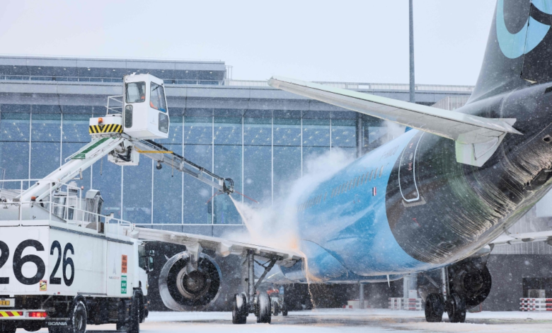 إلغاء رحلات جوية في باريس بسبب الثلوج.. تفاصيل العاصفة النادرة