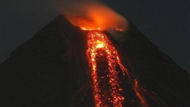 Warnings in the Philippines: Mayon volcano continues to spew lava and cause landslides