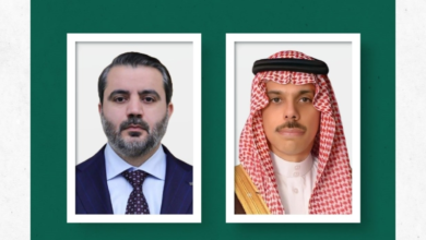 فيصل بن فرحان يبحث مستجدات الأزمة السورية مع نظيره السوري