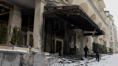 عمدة كييف يدعو لإخلاء المدينة بعد انقطاع التدفئة بسبب القصف