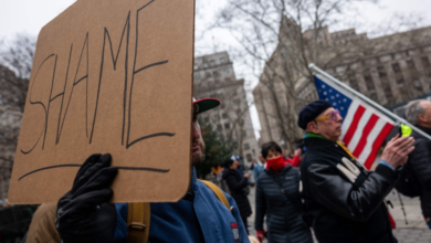 تظاهرات في أمريكا بعد مقتل امرأة برصاص الهجرة في مينيابوليس