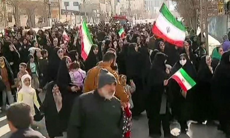 Iran threatens to strike Israel and US bases if it is attacked