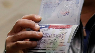 الخارجية الأمريكية تلغي 100 ألف تأشيرة بعهد ترامب