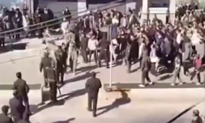 ترامب يدعم احتجاجات إيران بوعود وعقوبات جديدة