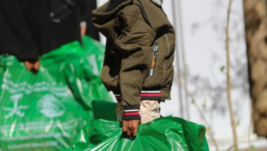 King Salman Center distributes winter clothing in Taiz as part of the Kanf project