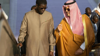 رئيس السنغال يصل جدة ونائب أمير مكة يستقبله | أخبار السعودية