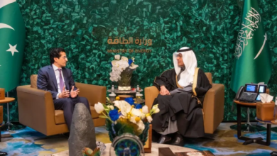 وزير الطاقة يبحث تعزيز التعاون النفطي والاستثماري مع باكستان