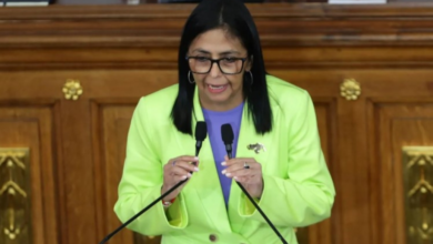 تفاصيل لقاء مدير الاستخبارات الأمريكية برئيسة فنزويلا في كراكاس