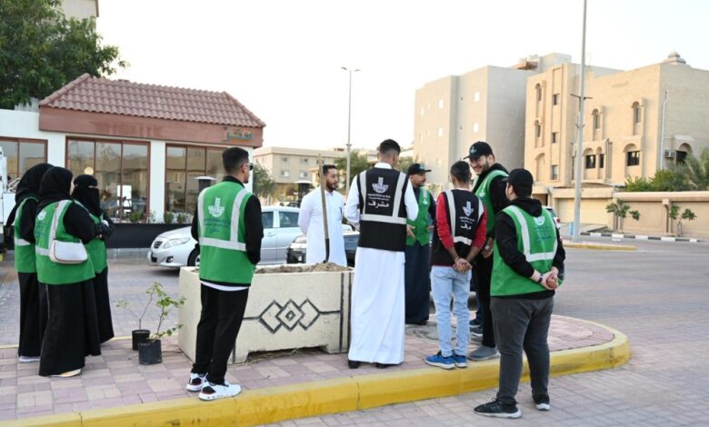 مبادرة واجهتنا خضراء بالقطيف: تحسين المشهد الحضري وتشجير شارع الفتح